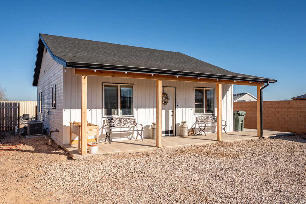 4236 N MAPLE CIR Enoch, UT 84721