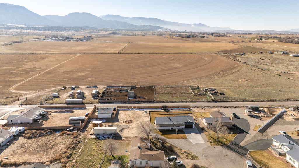 4236 N MAPLE CIR Enoch, UT 84721