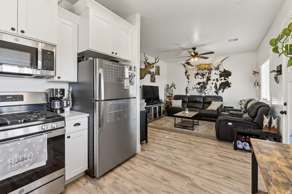 4236 N MAPLE CIR Enoch, UT 84721