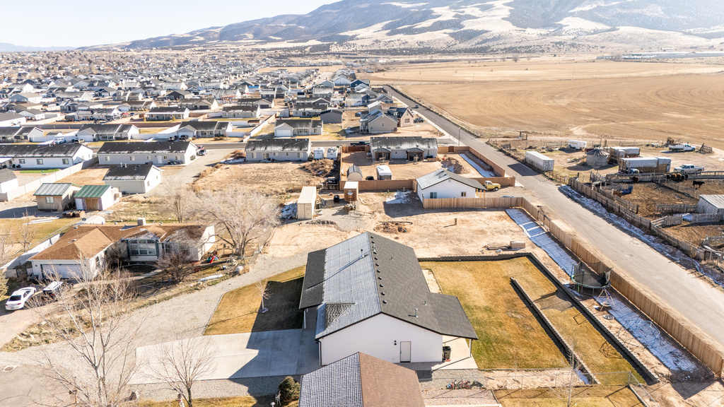 4236 N MAPLE CIR Enoch, UT 84721