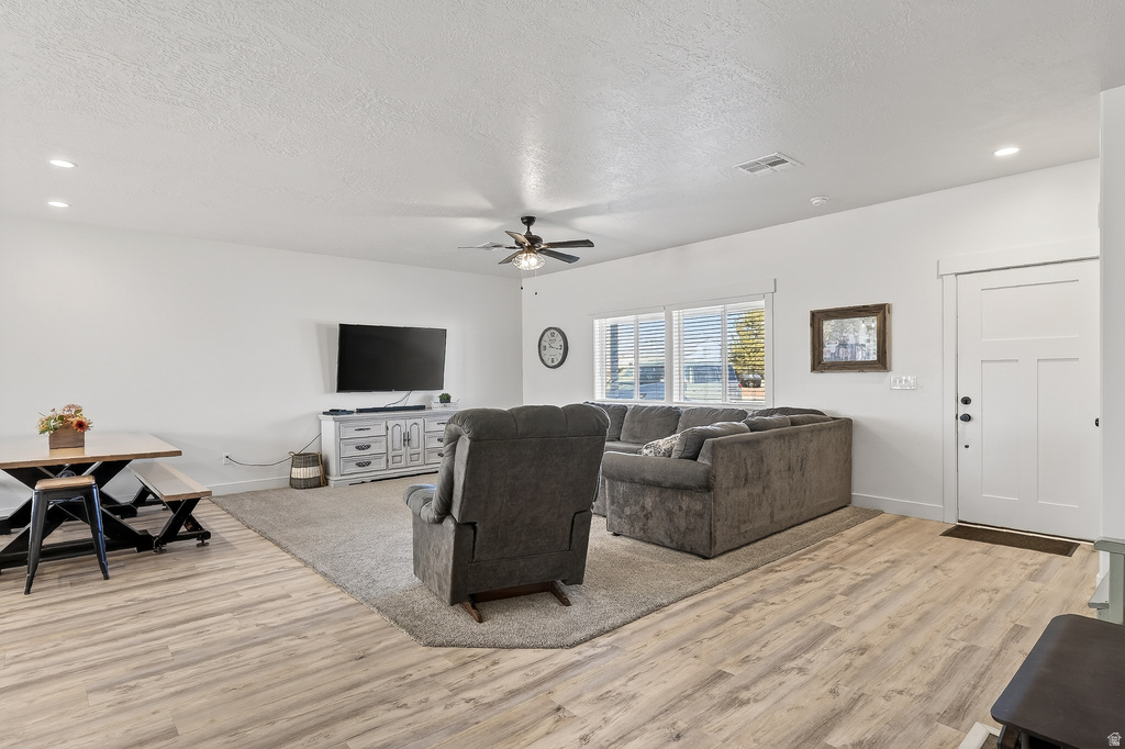 4236 N MAPLE CIR Enoch, UT 84721