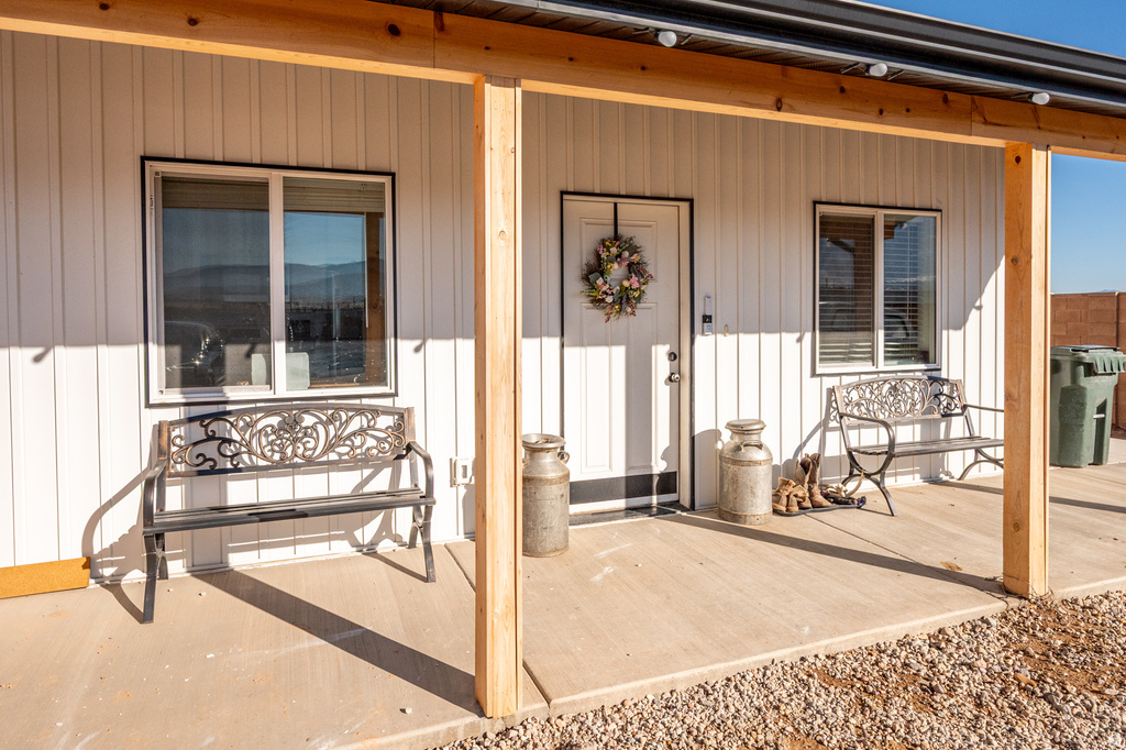 4236 N MAPLE CIR Enoch, UT 84721