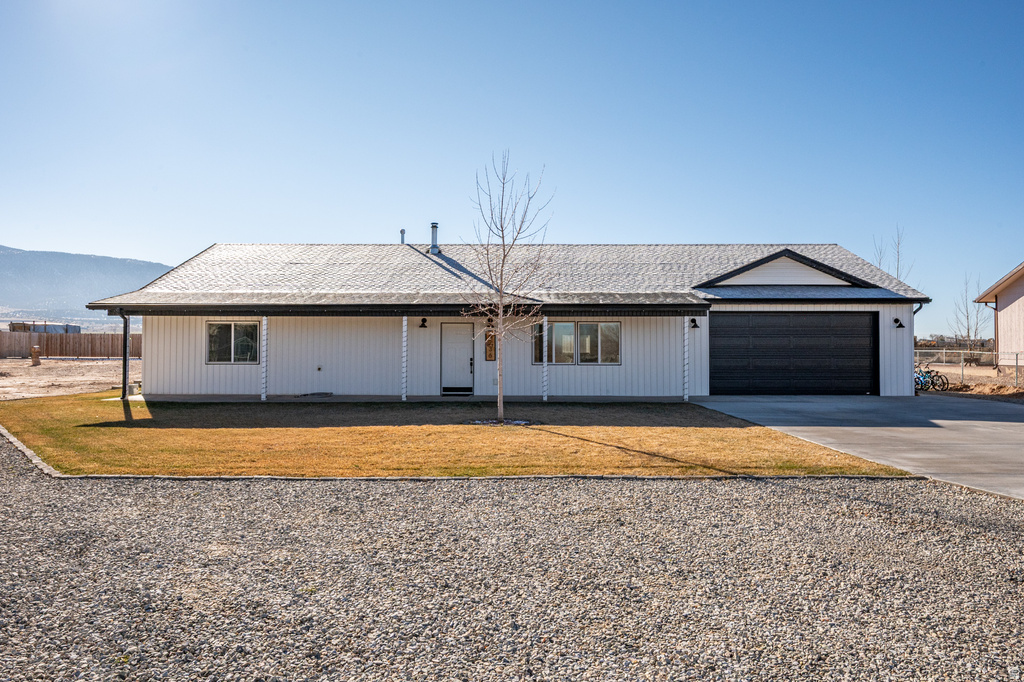 4236 N MAPLE CIR Enoch, UT 84721