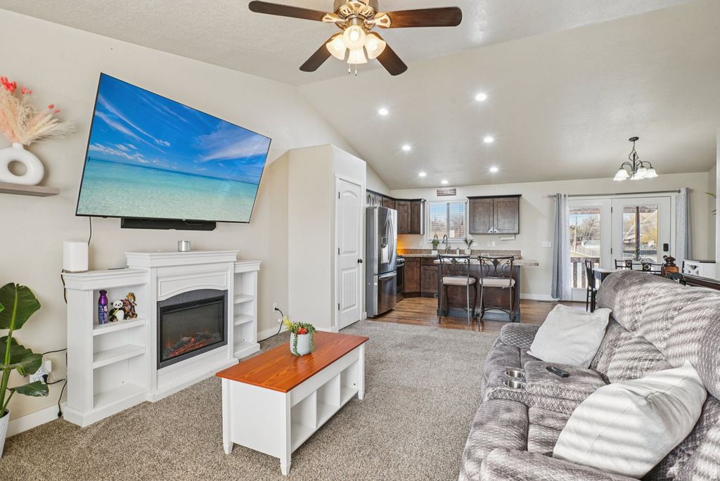 2564 W 5950 S Roy, UT 84067