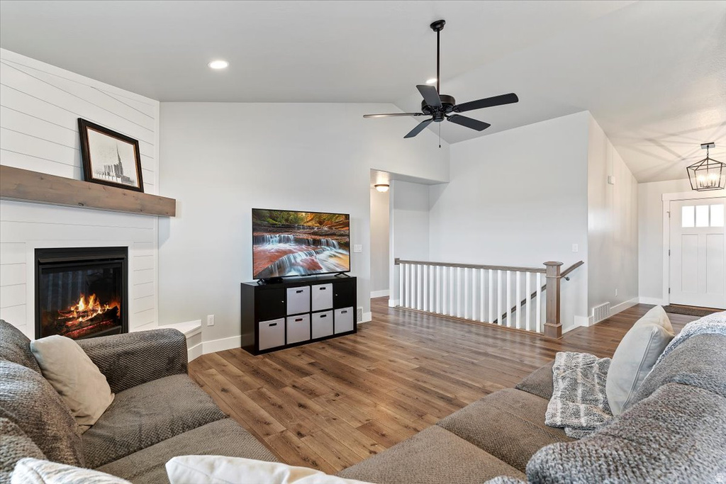 958 S STEED DR Syracuse, UT 84075