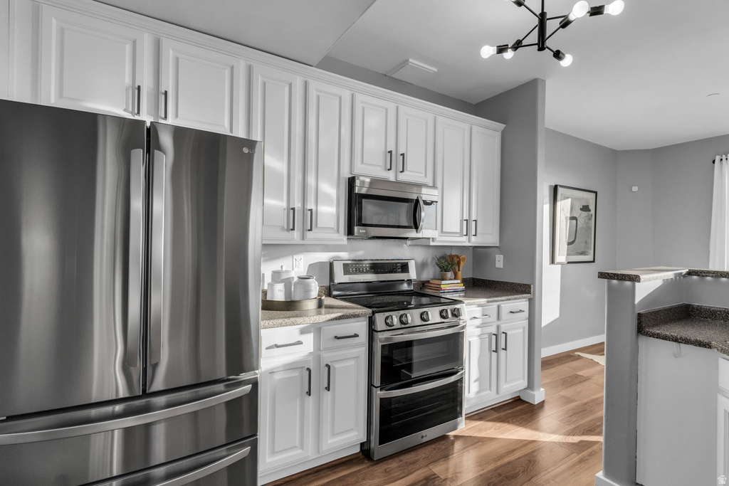 8459 S IVY GABLE DR West Jordan, UT 84081