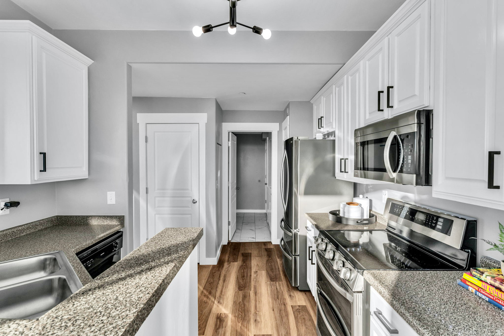 8459 S IVY GABLE DR West Jordan, UT 84081