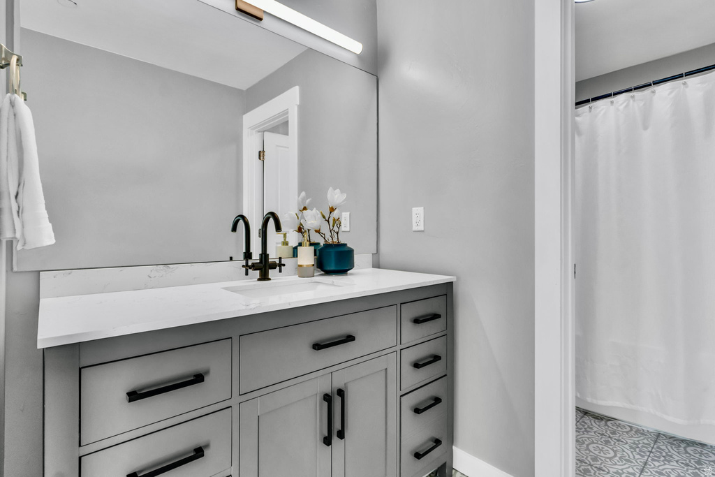 8459 S IVY GABLE DR West Jordan, UT 84081