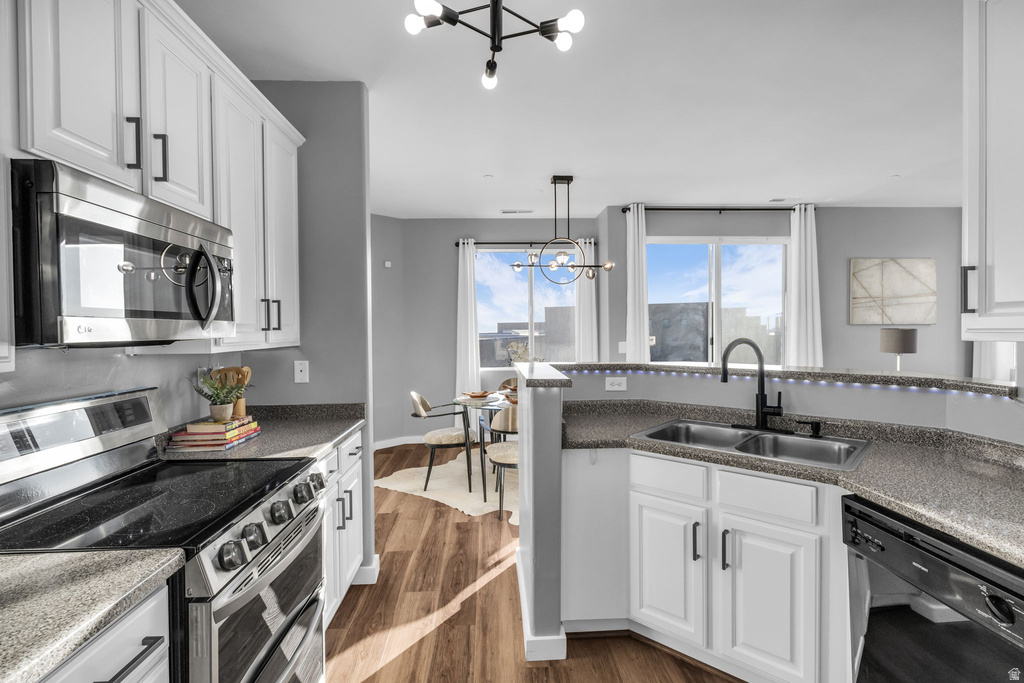 8459 S IVY GABLE DR West Jordan, UT 84081