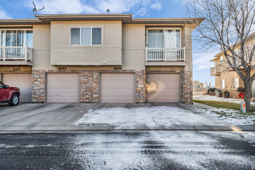 8459 S IVY GABLE DR West Jordan, UT 84081