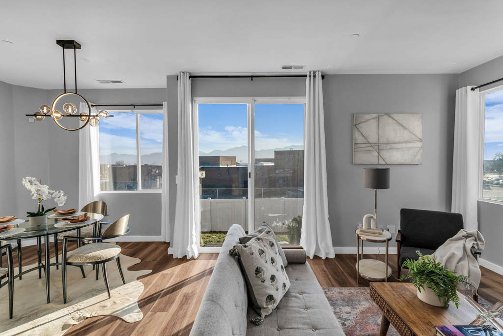 8459 S IVY GABLE DR West Jordan, UT 84081