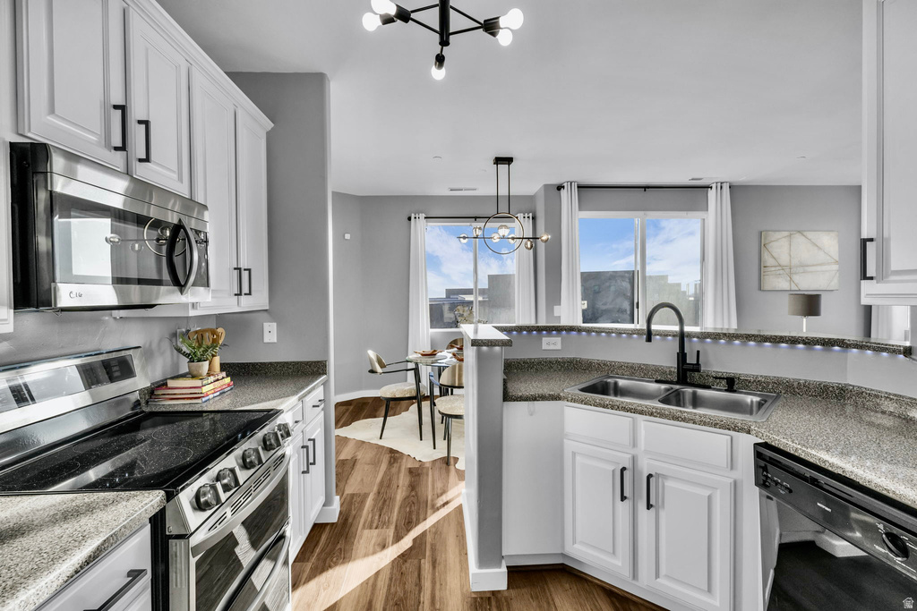 8459 S IVY GABLE DR West Jordan, UT 84081