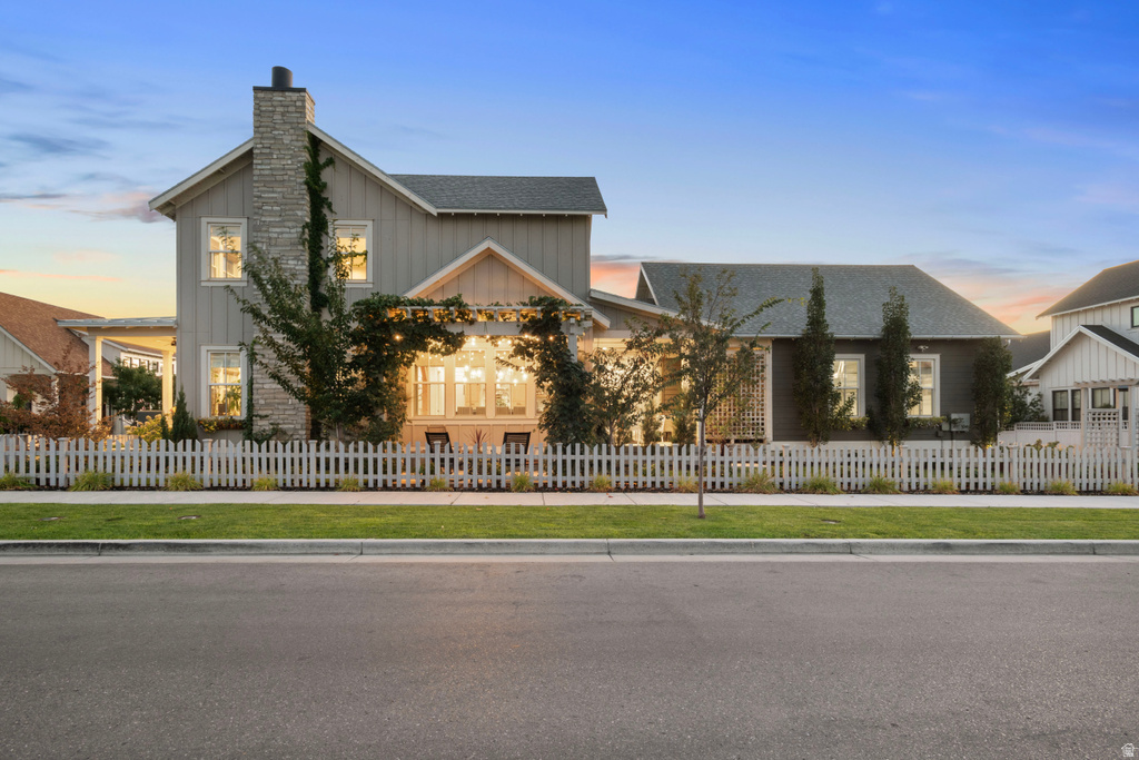 10924 S PADDLE BOARD WAY South Jordan, UT 84009