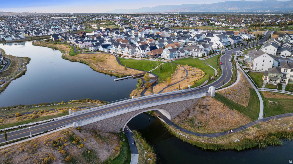 10924 S PADDLE BOARD WAY South Jordan, UT 84009