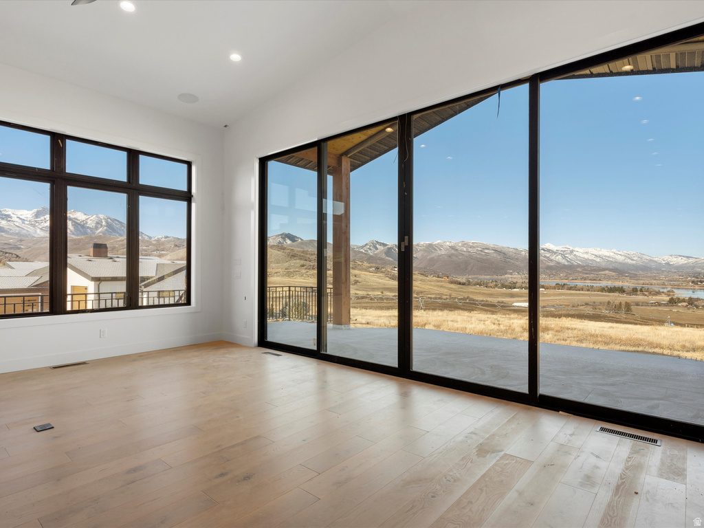 7554 E DOGWOOD DR Huntsville, UT 84317