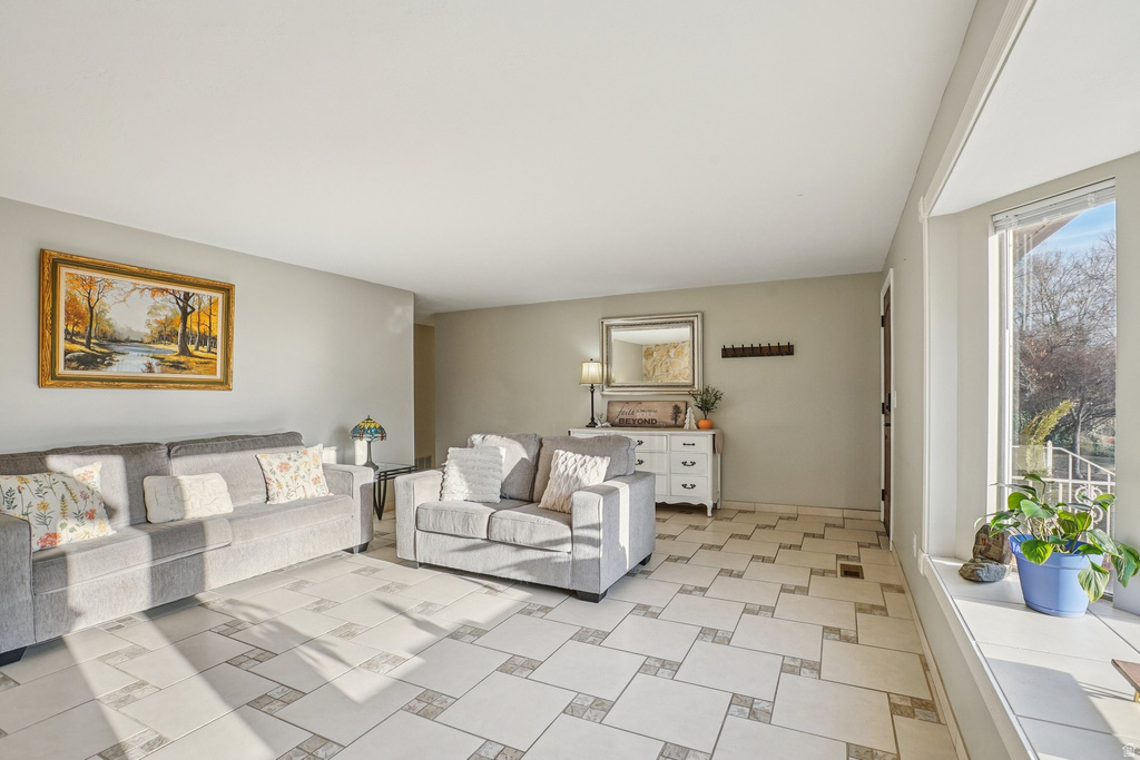 2964 W CONTINENTAL CIR Taylorsville, UT 84129