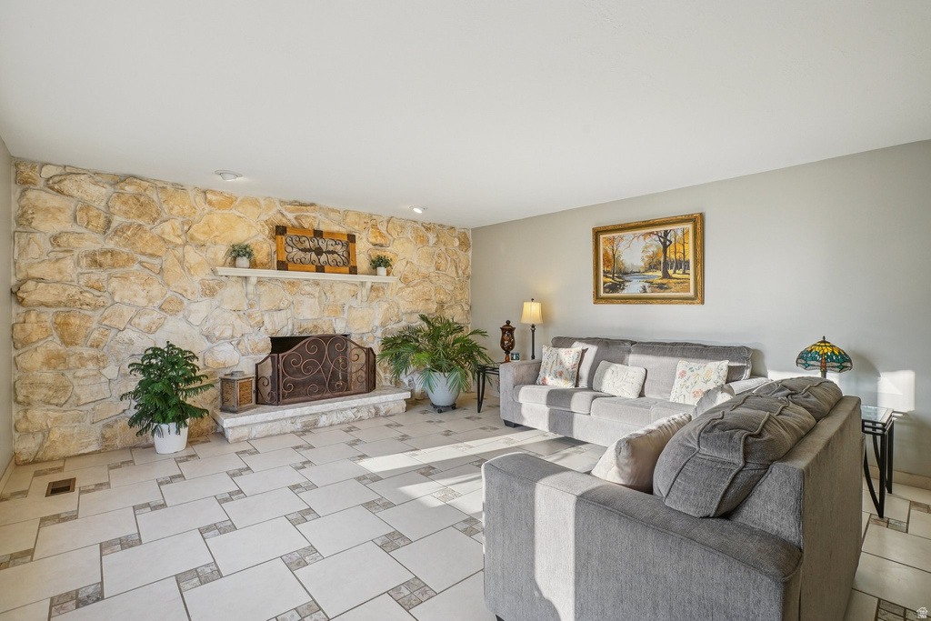 2964 W CONTINENTAL CIR Taylorsville, UT 84129