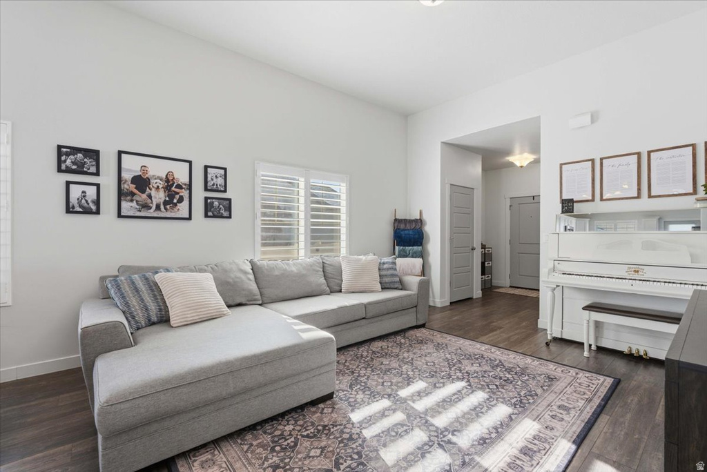 6548 N FIONA ST Eagle Mountain, UT 84005