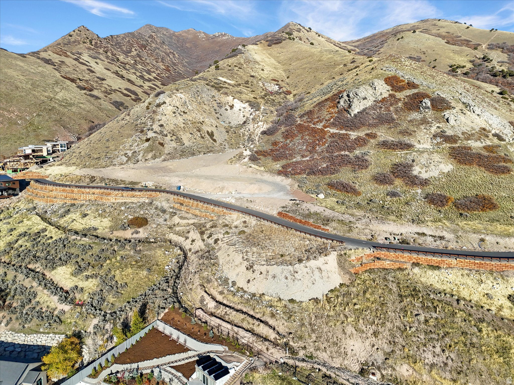 2438 S CANNON POINT DR Salt Lake City, UT 84109