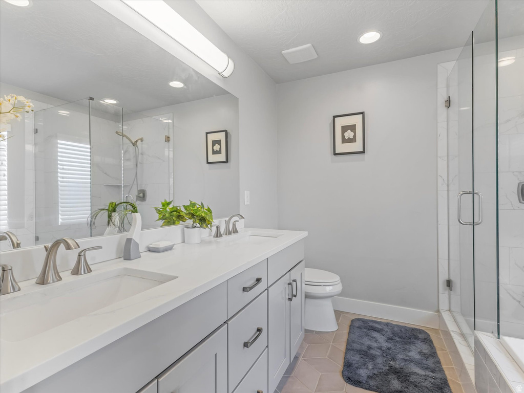 6572 W SHAWNEE MARIE WAY Herriman, UT 84096