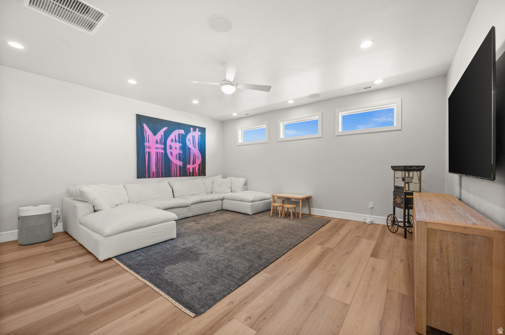 886 S WINTER LN North Salt Lake, UT 84054