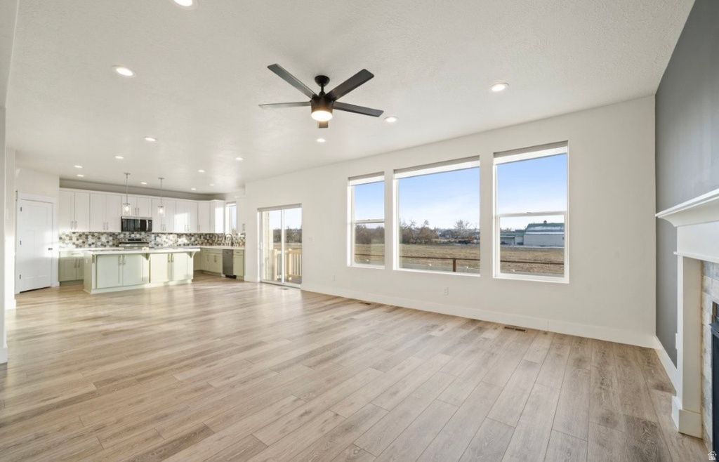 2637 W 3125 S West Haven, UT 84401