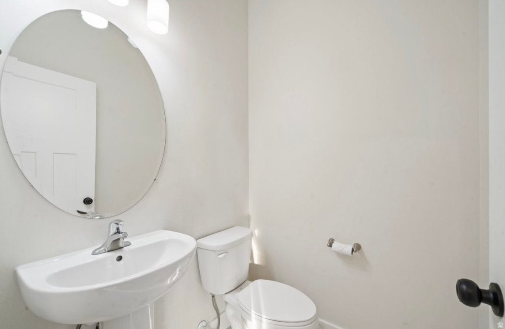 2637 W 3125 S West Haven, UT 84401