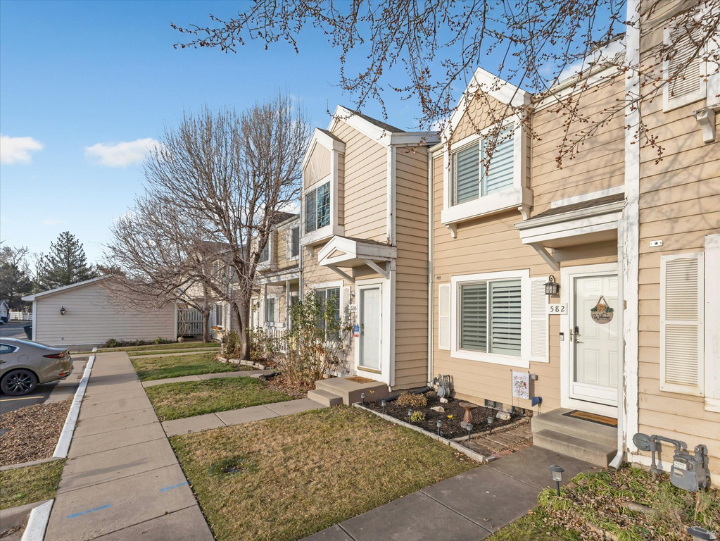 582 W 1950 N Centerville, UT 84014