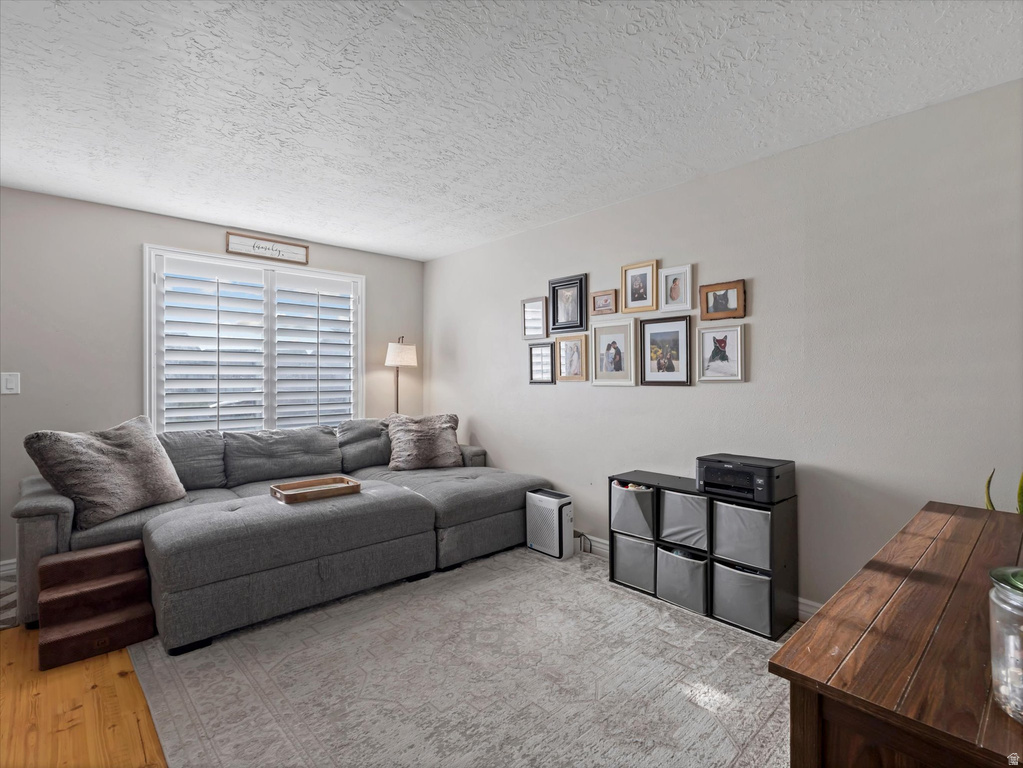 582 W 1950 N Centerville, UT 84014