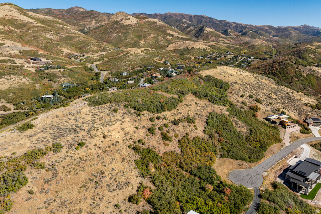 5855 E PIONEER RIDGE CIR Salt Lake City, UT 84108