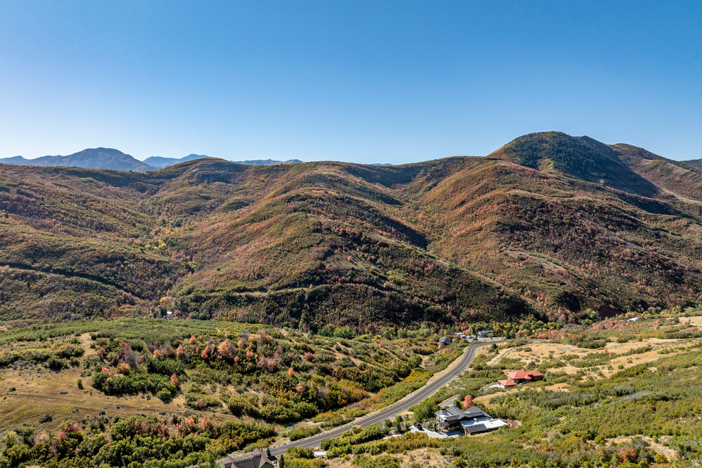 5855 E PIONEER RIDGE CIR Salt Lake City, UT 84108