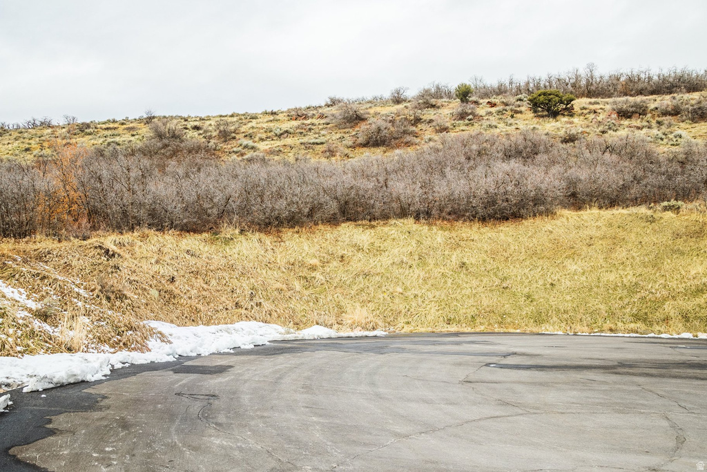 5855 E PIONEER RIDGE CIR Salt Lake City, UT 84108