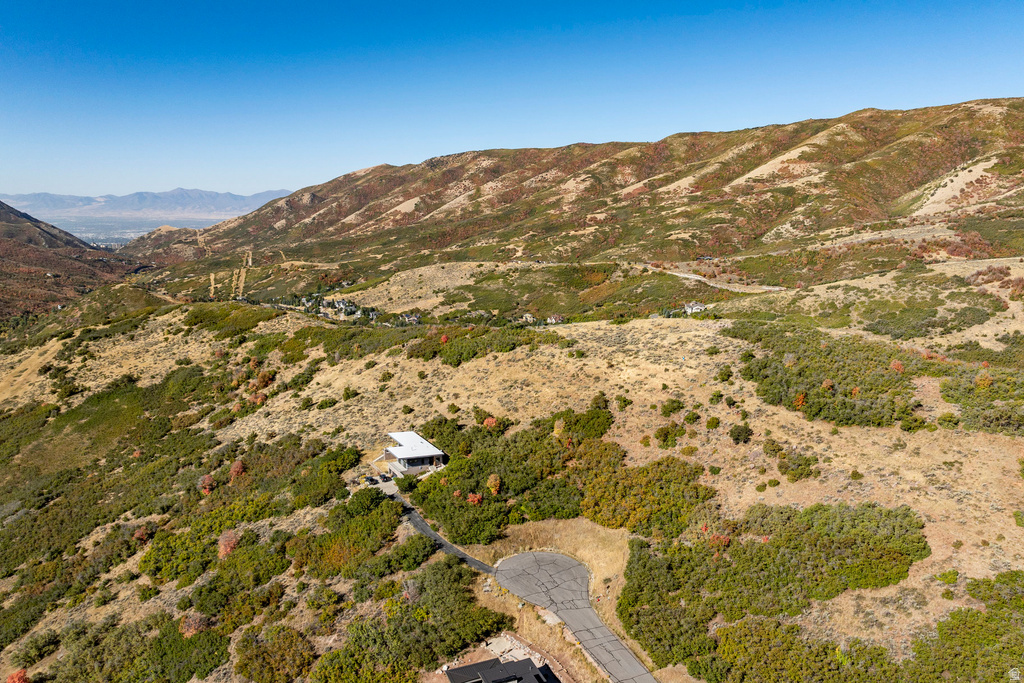 5855 E PIONEER RIDGE CIR Salt Lake City, UT 84108