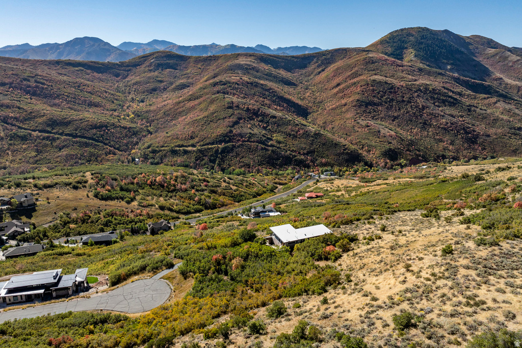 5855 E PIONEER RIDGE CIR Salt Lake City, UT 84108