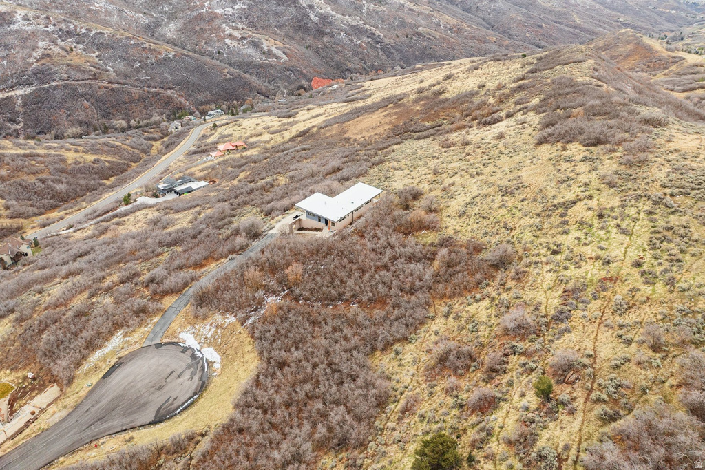 5855 E PIONEER RIDGE CIR Salt Lake City, UT 84108