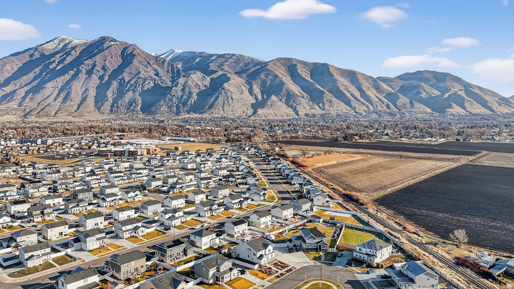 714 W 1050 S Springville, UT 84663