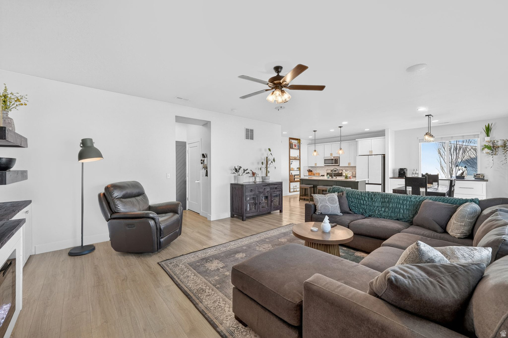 714 W 1050 S Springville, UT 84663