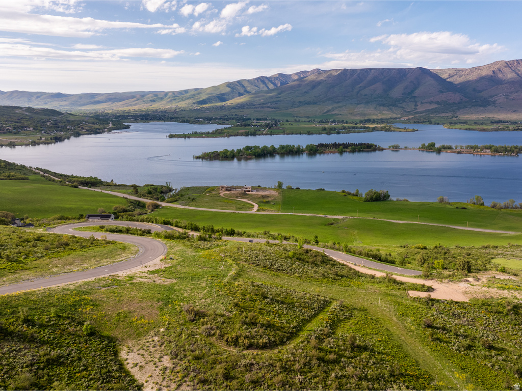 5953 E NIGHTHAWK LN Huntsville, UT 84317