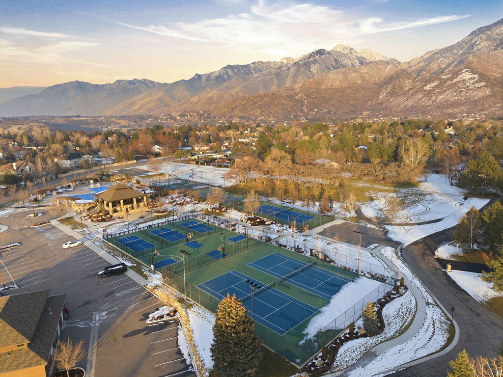 16 GATEHOUSE LN Sandy, UT 84092