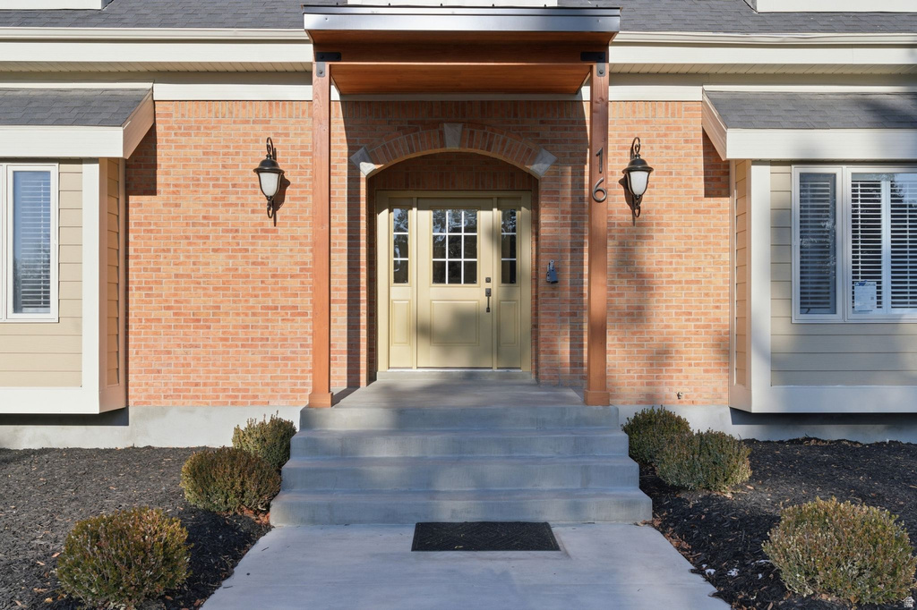 16 GATEHOUSE LN Sandy, UT 84092