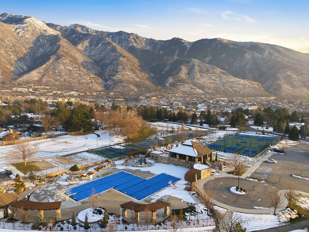 16 GATEHOUSE LN Sandy, UT 84092