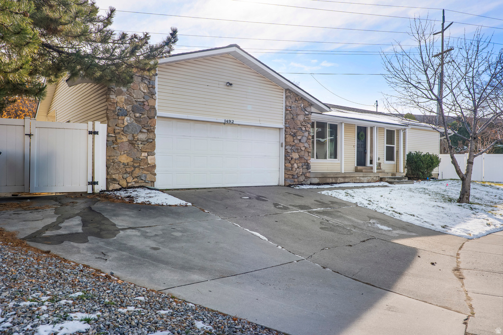 1492 E SANDY DR Sandy, UT 84093