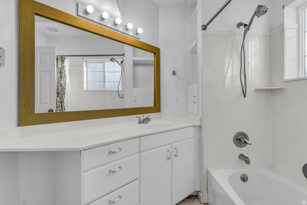 5808 S DUCK POND LN Taylorsville, UT 84123