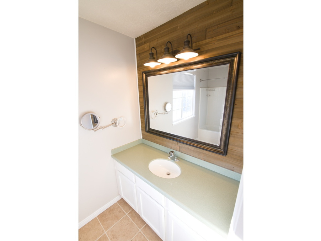 8727 S BLACK DIAMOND CV West Jordan, UT 84081