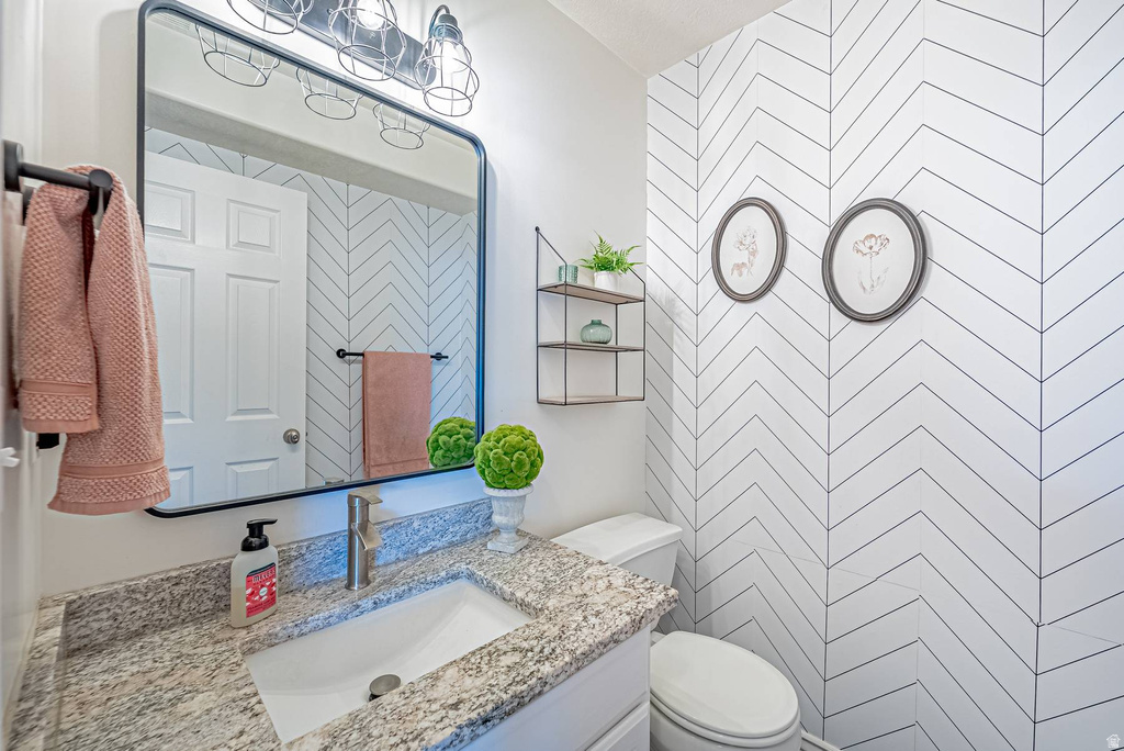 1463 W 870 S Syracuse, UT 84075