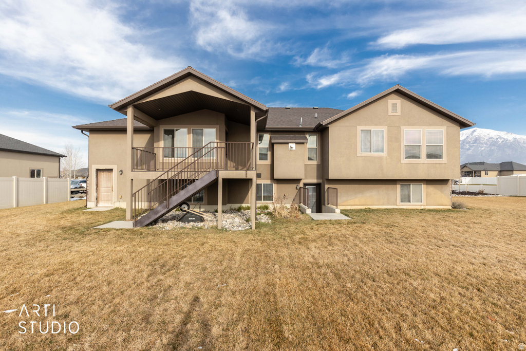 2673 W 2125 N Farr West, UT 84404