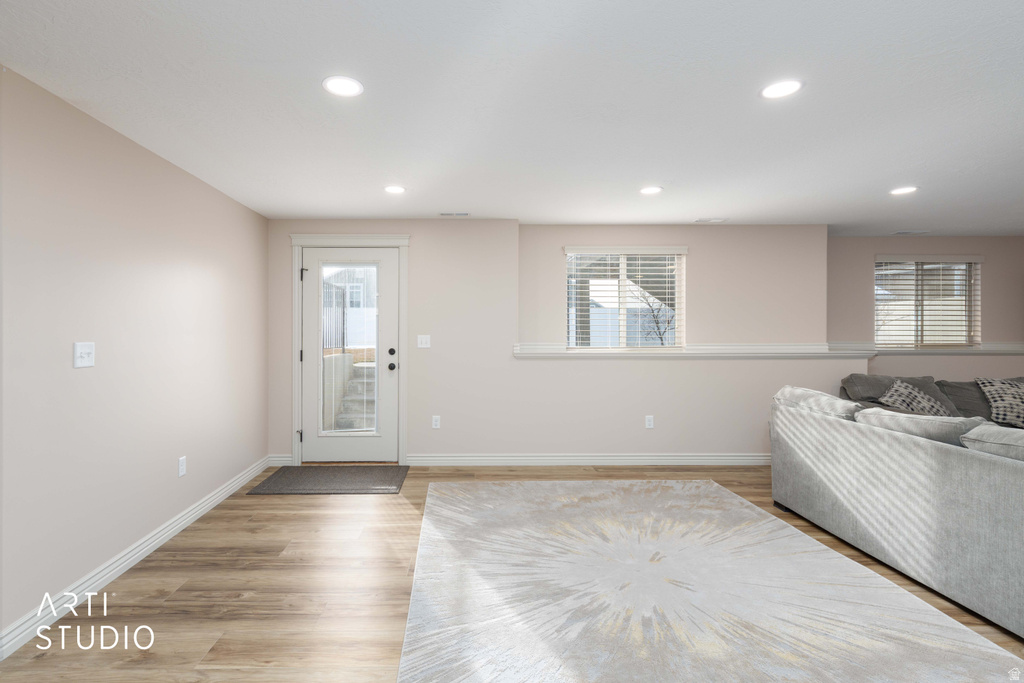 2673 W 2125 N Farr West, UT 84404