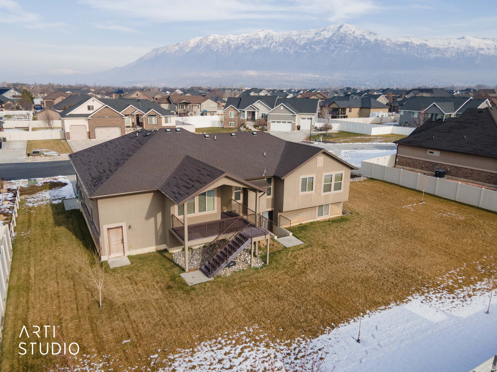 2673 W 2125 N Farr West, UT 84404
