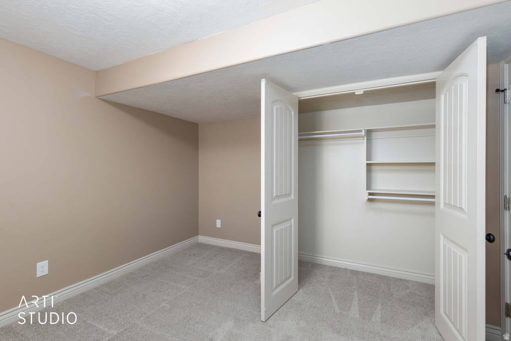 2673 W 2125 N Farr West, UT 84404