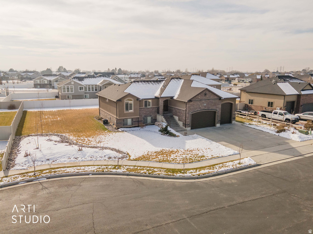 2673 W 2125 N Farr West, UT 84404